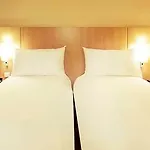 Ibis Paris La Defense Esplanade 3*
