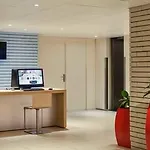 ホテル Ibis Paris La Defense Esplanade 3*