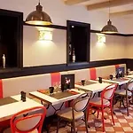 Ibis Paris La Defense Esplanade Курбевуа