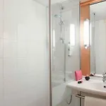Ibis Paris La Defense Esplanade ホテル 3*