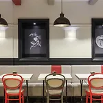 Ibis Paris La Défense Esplanade 3* Courbevoie
