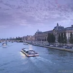 Ibis Paris La Defense Esplanade 호텔