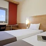 Ibis Paris La Defense Esplanade Hotell 3*