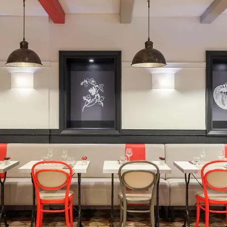 Ibis Paris La Defense Esplanade クルブヴォア