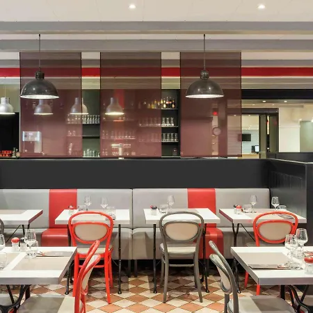 Ibis Paris La Defense Esplanade 3*