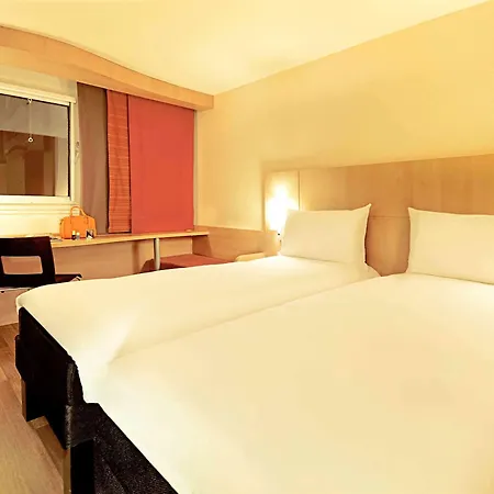 Ibis Paris La Defense Esplanade