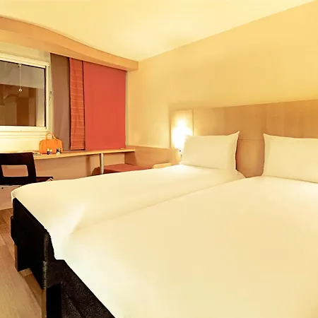 Ibis Paris La Defense Esplanade