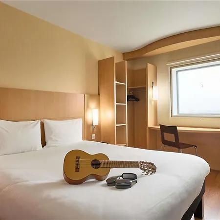 Ibis Paris La Defense Esplanade Hotell