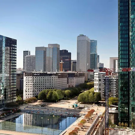 Ibis Paris La Defense Esplanade קורבוו