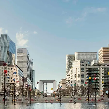 Ibis Paris La Defense Esplanade