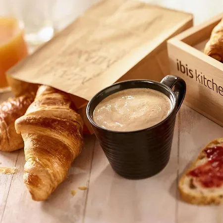 Ibis Paris La Defense Esplanade 3*