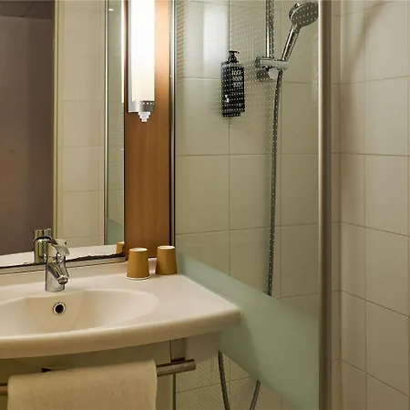Ibis Paris La Defense Esplanade Szálloda