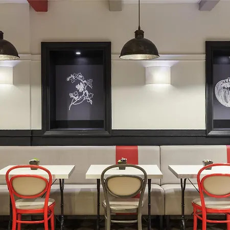 Ibis Paris La Defense Esplanade 3* Courbevoie