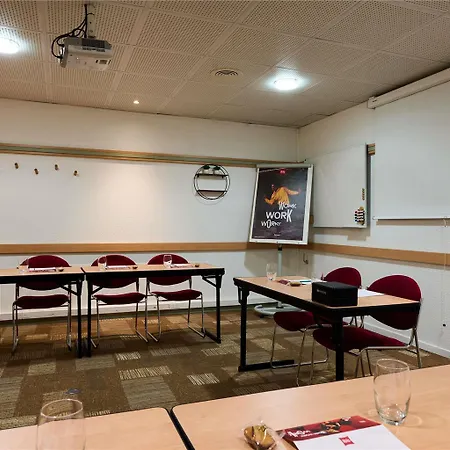 Hotel Ibis Paris La Defense Esplanade