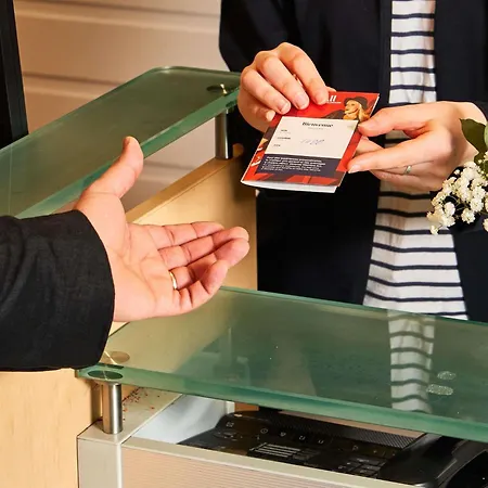 Ibis Paris La Defense Esplanade Hotel 3*