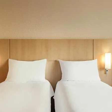 Ibis Paris La Defense Esplanade クルブヴォア