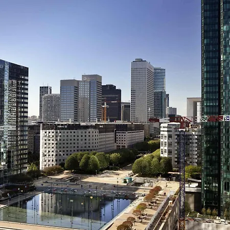 Ibis Paris La Défense Esplanade 3* Courbevoie
