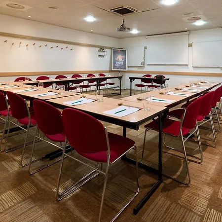 Отель Ibis Paris La Defense Esplanade 3*