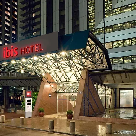 Ibis Paris La Defense Esplanade