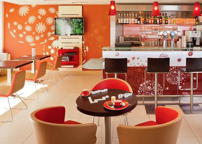 Ibis Paris La Défense Esplanade Hotel Courbevoie