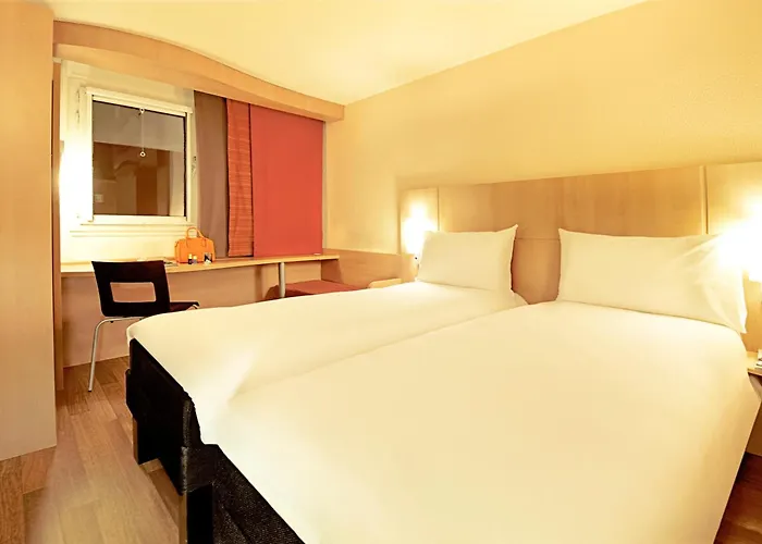 Ibis Paris La Defense Esplanade