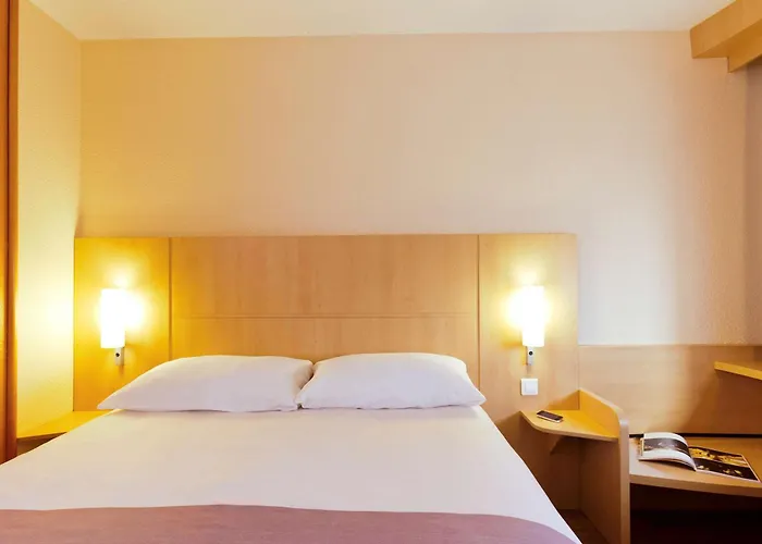 Ibis Paris La Défense Esplanade Hotel Courbevoie