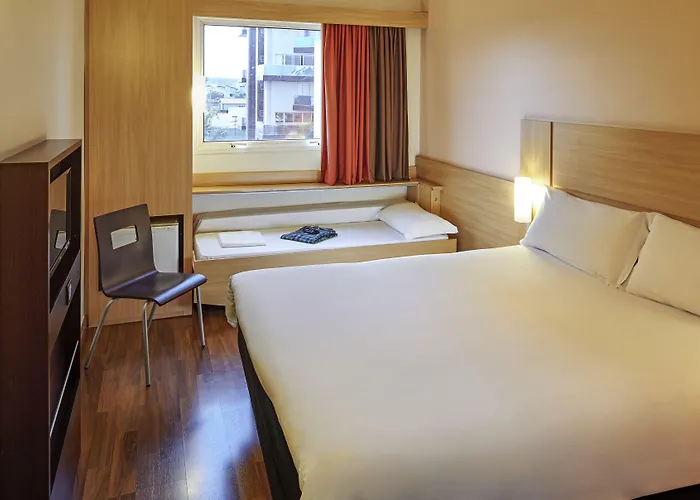 Ibis Paris La Defense Esplanade 3*