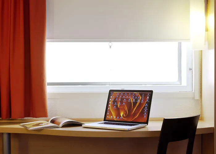 Ibis Paris La Defense Esplanade 库尔布瓦