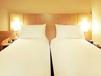 Ibis Paris La Defense Esplanade 3*