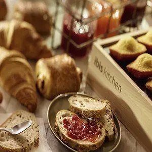 Ibis Paris La Defense Esplanade