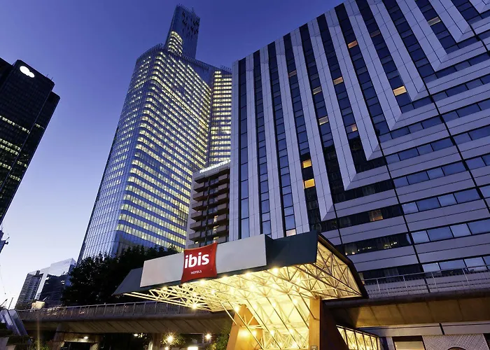 Ibis Paris La Defense Esplanade 3*