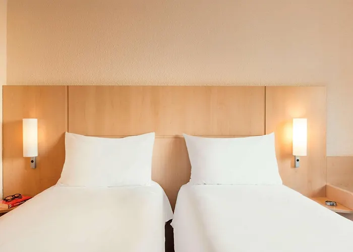 Ibis Paris La Défense Esplanade 3* Courbevoie